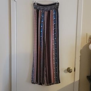 Wide bottom leg pants